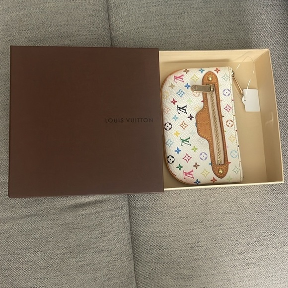 LOUIS VUITTON Vintage LV Monogram Multicolor
Micro Pouch Coin Purse - Picture 13 of 14